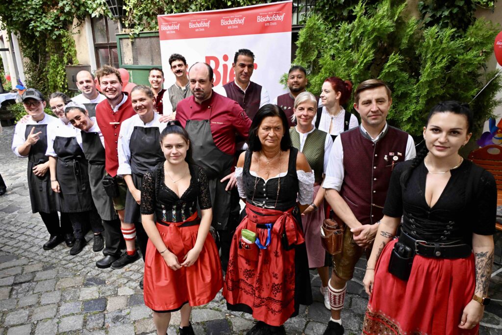 2. Bierbrunnenfest - Team Bischofshof am Dom